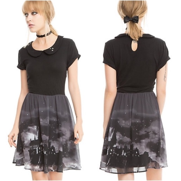 Warner Bros. Dresses & Skirts - Harry Potter Exclusive Hot Topic Hogwarts Dress.